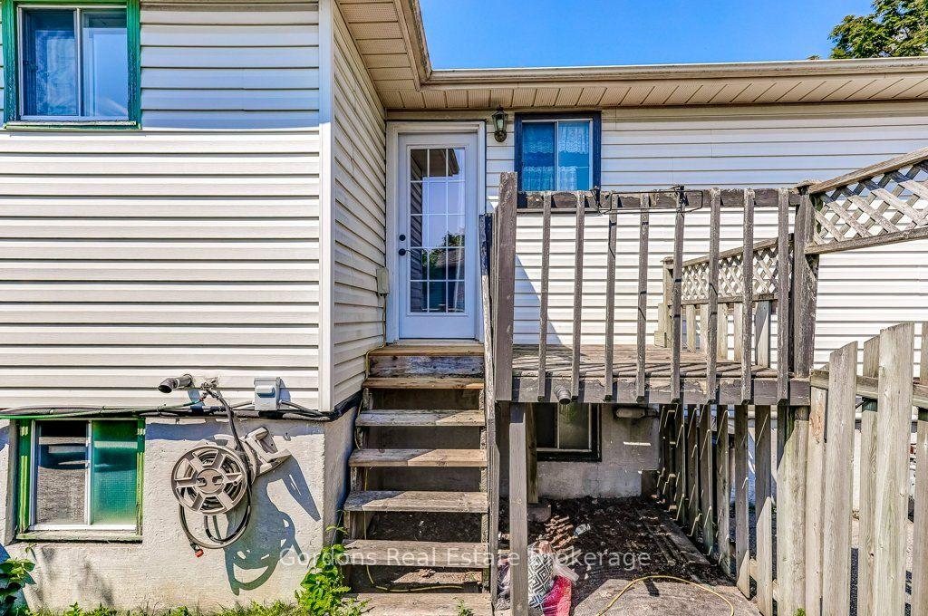 Photo 6 of 97 John Scott Court, Clarington, Bowmanville — HOMEH