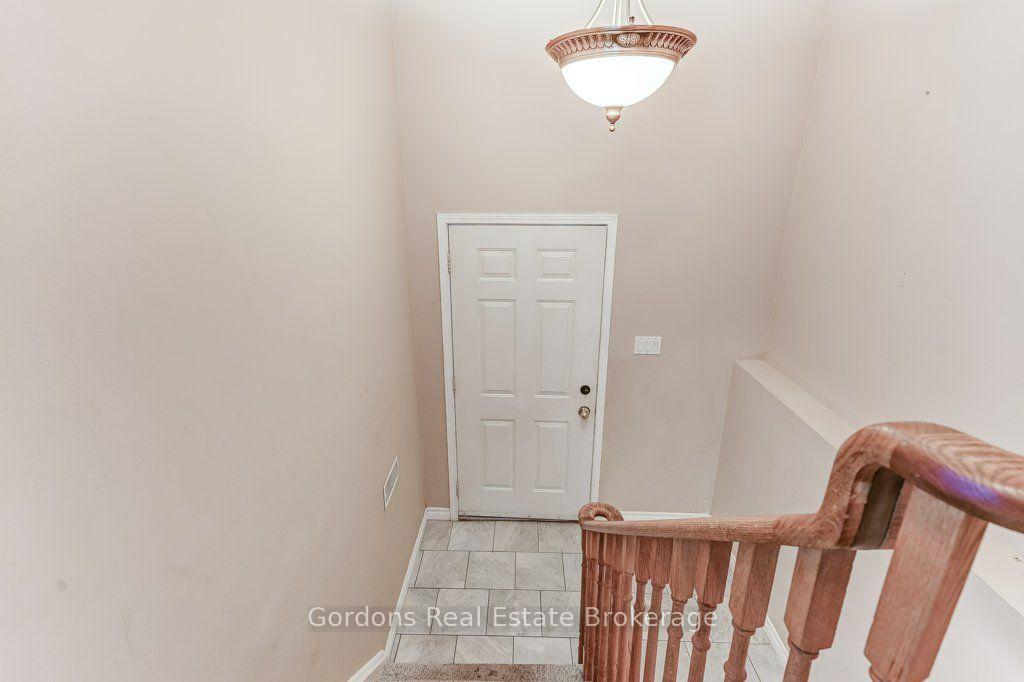 Photo 10 of 97 John Scott Court, Clarington, Bowmanville — HOMEH