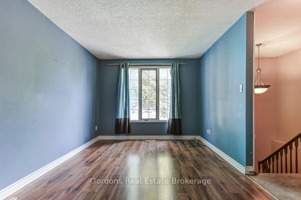 Photo 12 of 97 John Scott Court, Clarington, Bowmanville — HOMEH