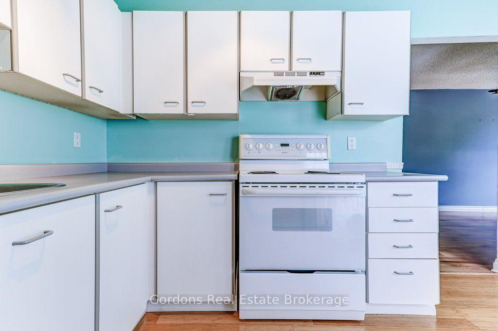 Photo 17 of 97 John Scott Court, Clarington, Bowmanville — HOMEH