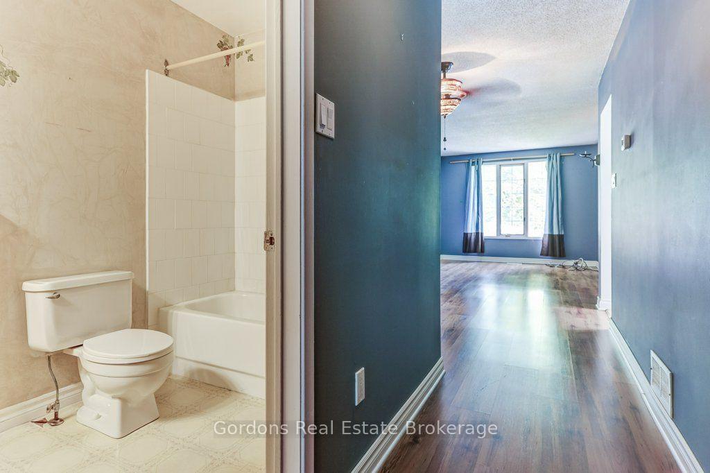 Photo 20 of 97 John Scott Court, Clarington, Bowmanville — HOMEH