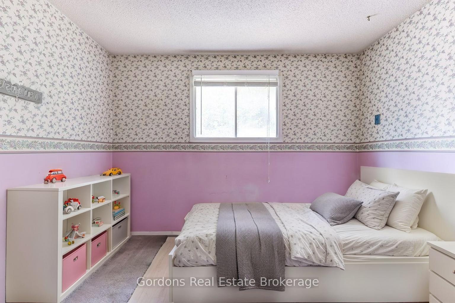 Photo 23 of 97 John Scott Court, Clarington, Bowmanville — HOMEH