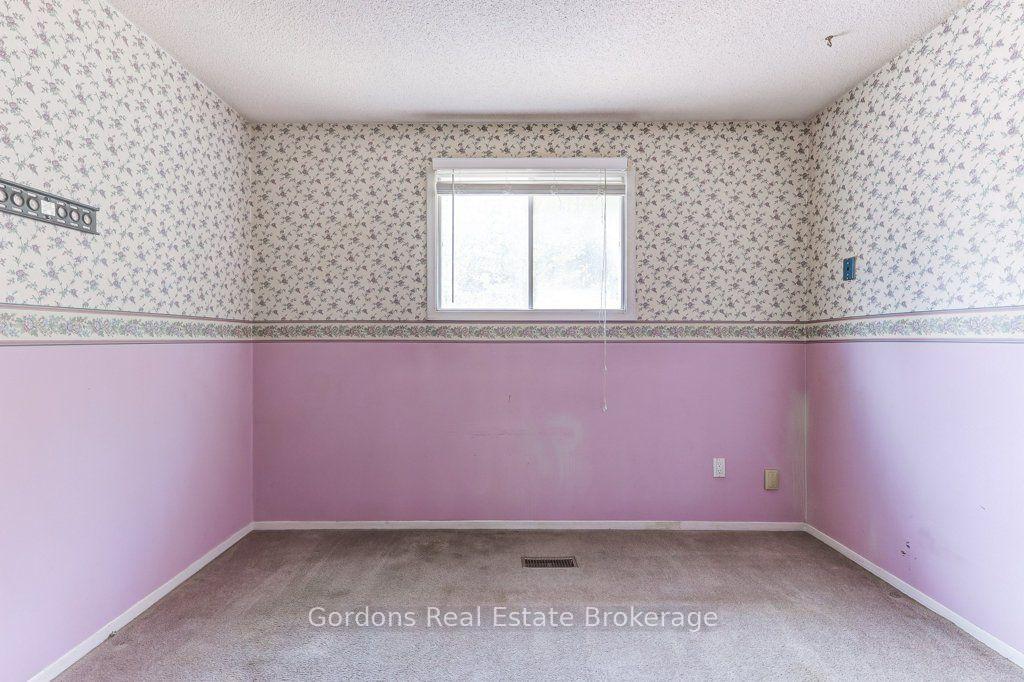 Photo 24 of 97 John Scott Court, Clarington, Bowmanville — HOMEH