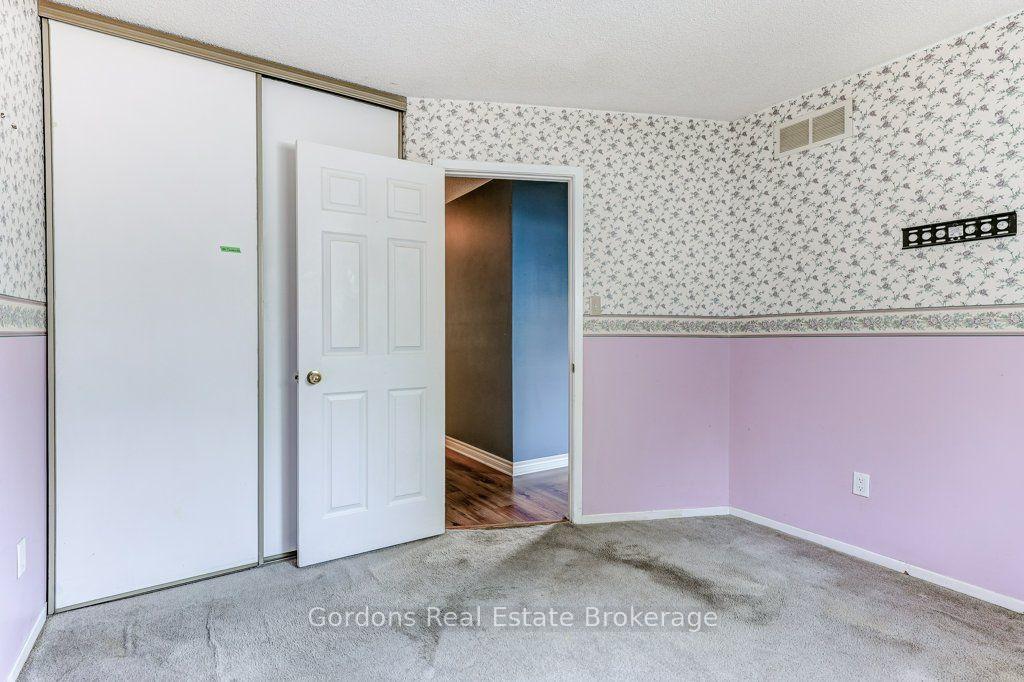 Photo 25 of 97 John Scott Court, Clarington, Bowmanville — HOMEH