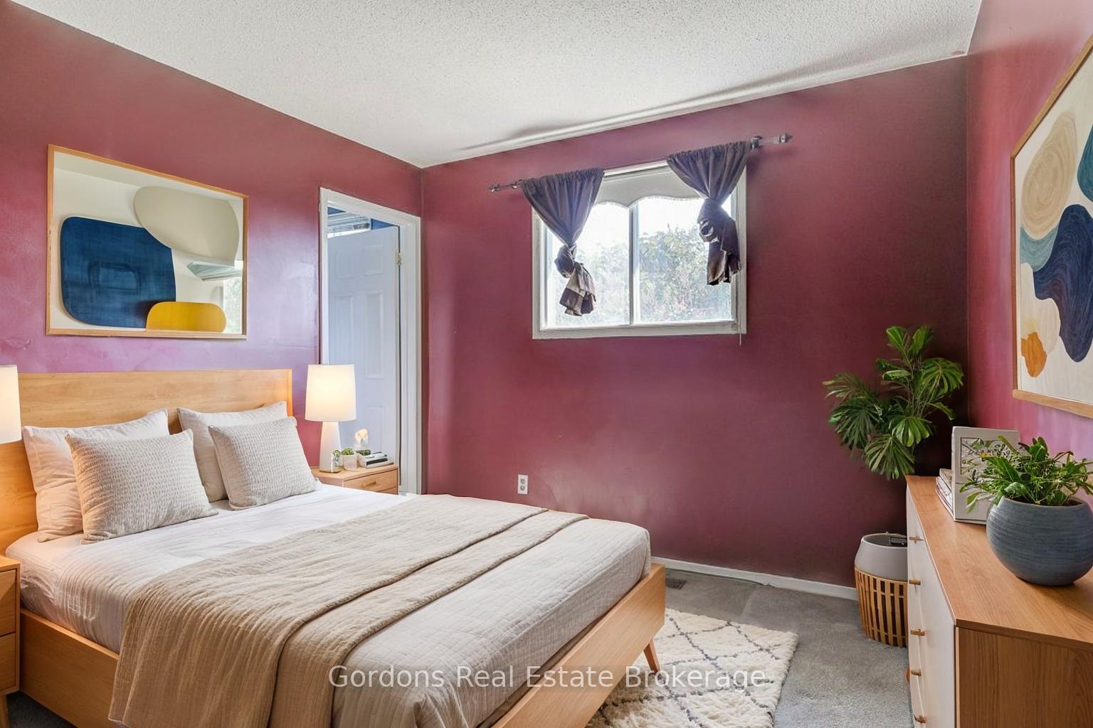 Photo 29 of 97 John Scott Court, Clarington, Bowmanville — HOMEH
