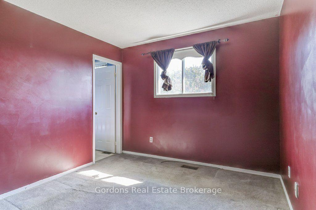Photo 30 of 97 John Scott Court, Clarington, Bowmanville — HOMEH