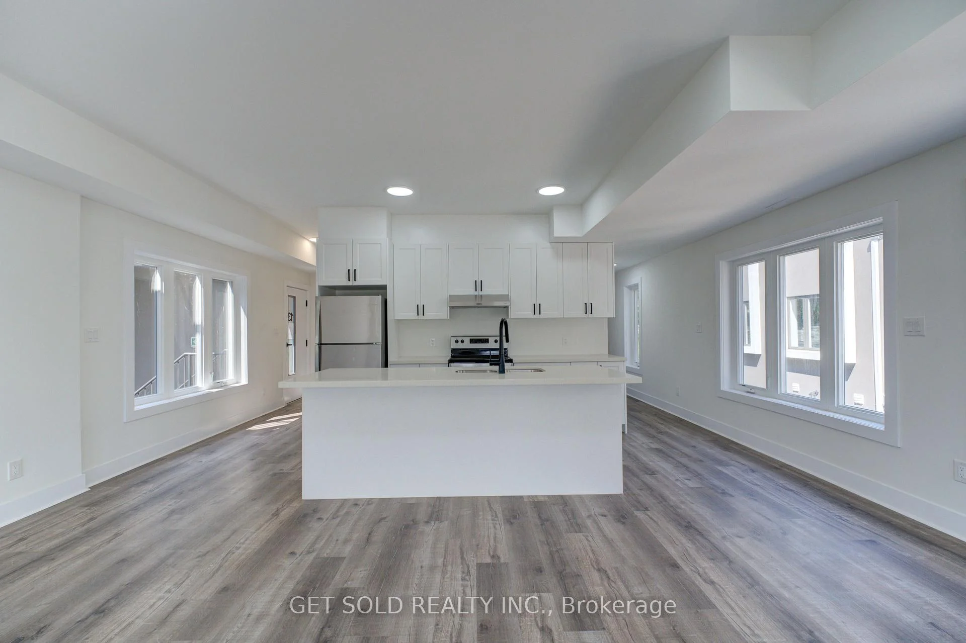 Photo 7 of Unit 13, 6701 Thorold Stone Road, Niagara Falls, Stamford — HOMEH
