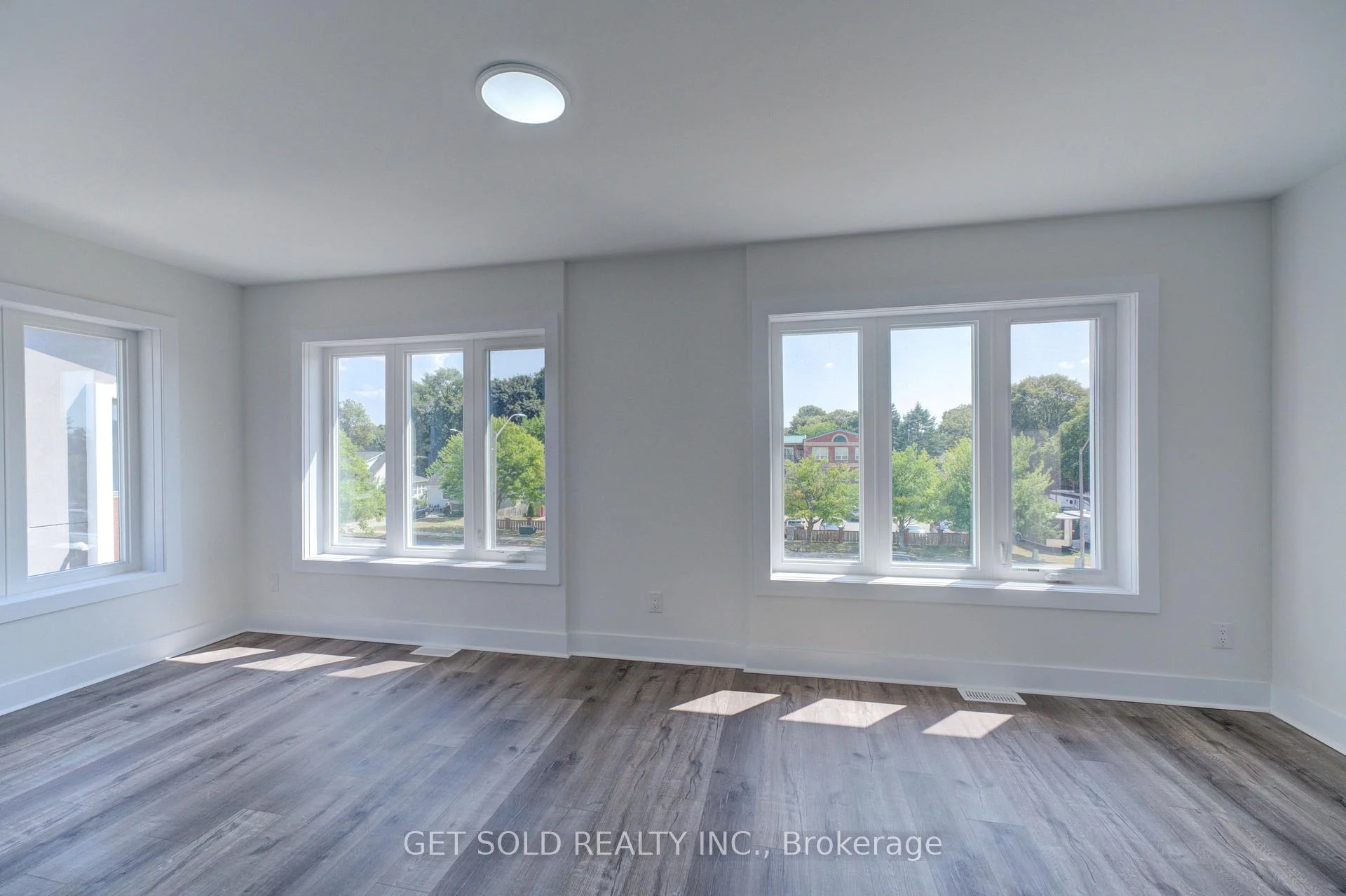 Photo 11 of Unit 13, 6701 Thorold Stone Road, Niagara Falls, Stamford — HOMEH