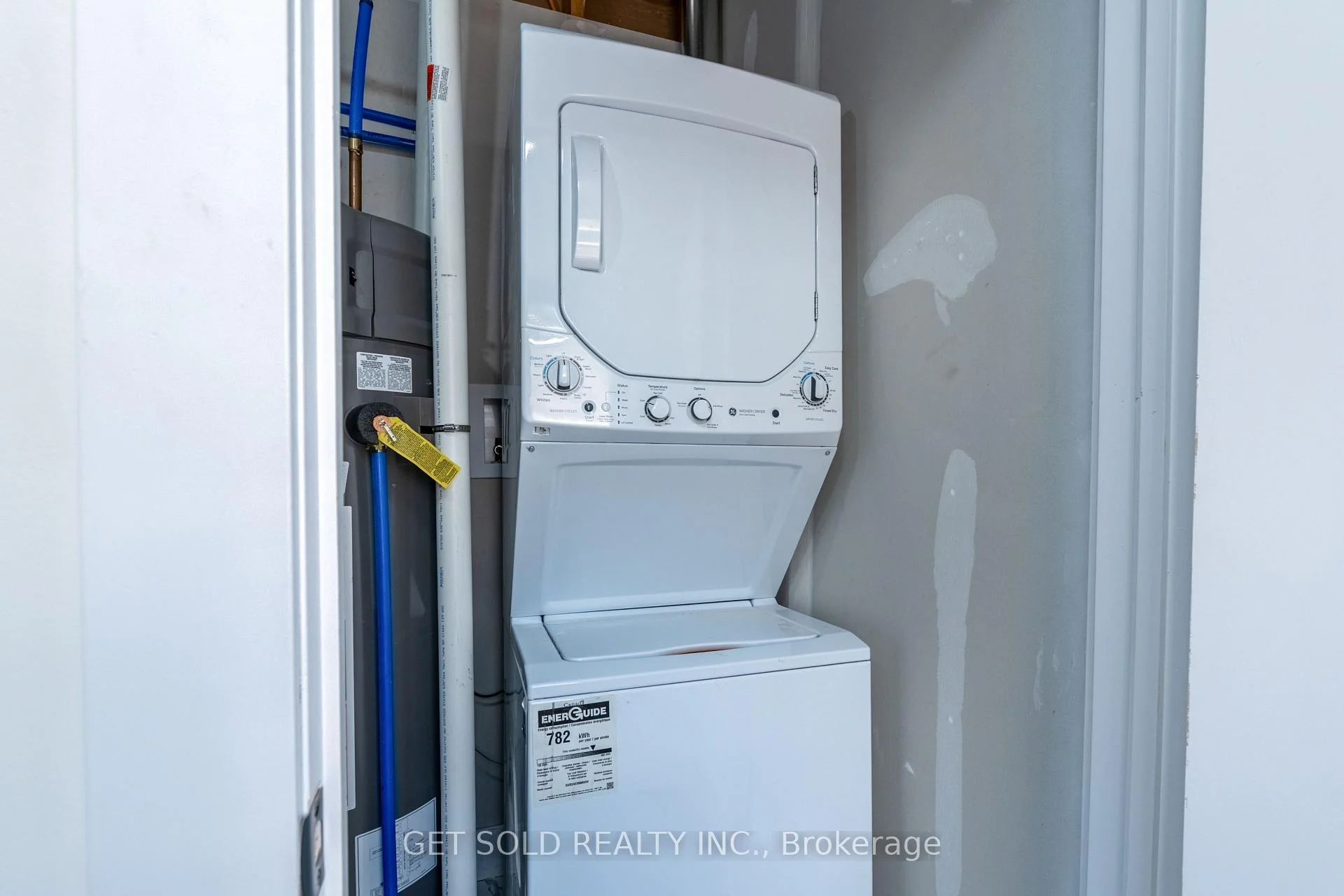 Photo 17 of Unit 13, 6701 Thorold Stone Road, Niagara Falls, Stamford — HOMEH