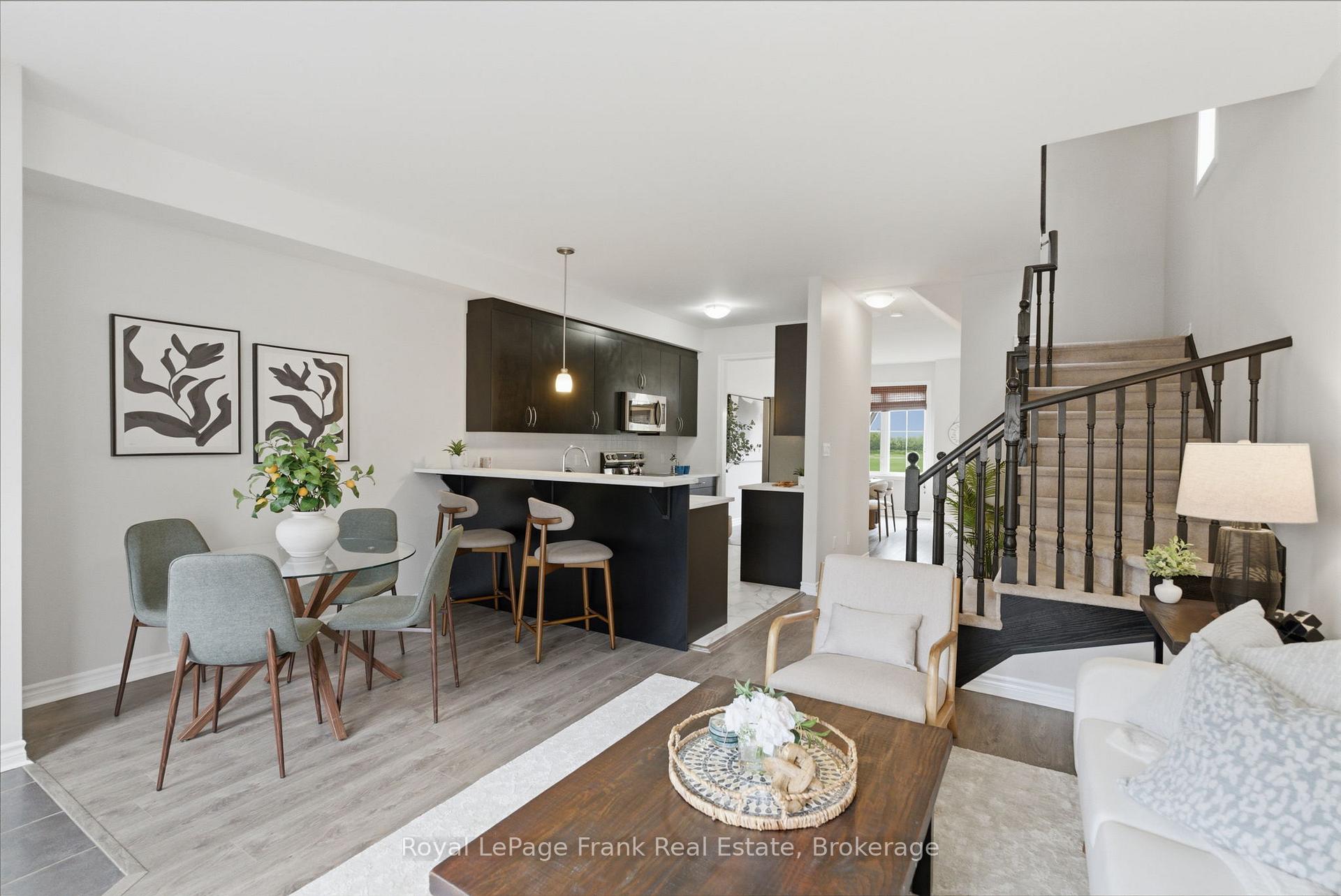 Photo 12 of 264 Brookhill Boulevard, Clarington, Bowmanville — HOMEH