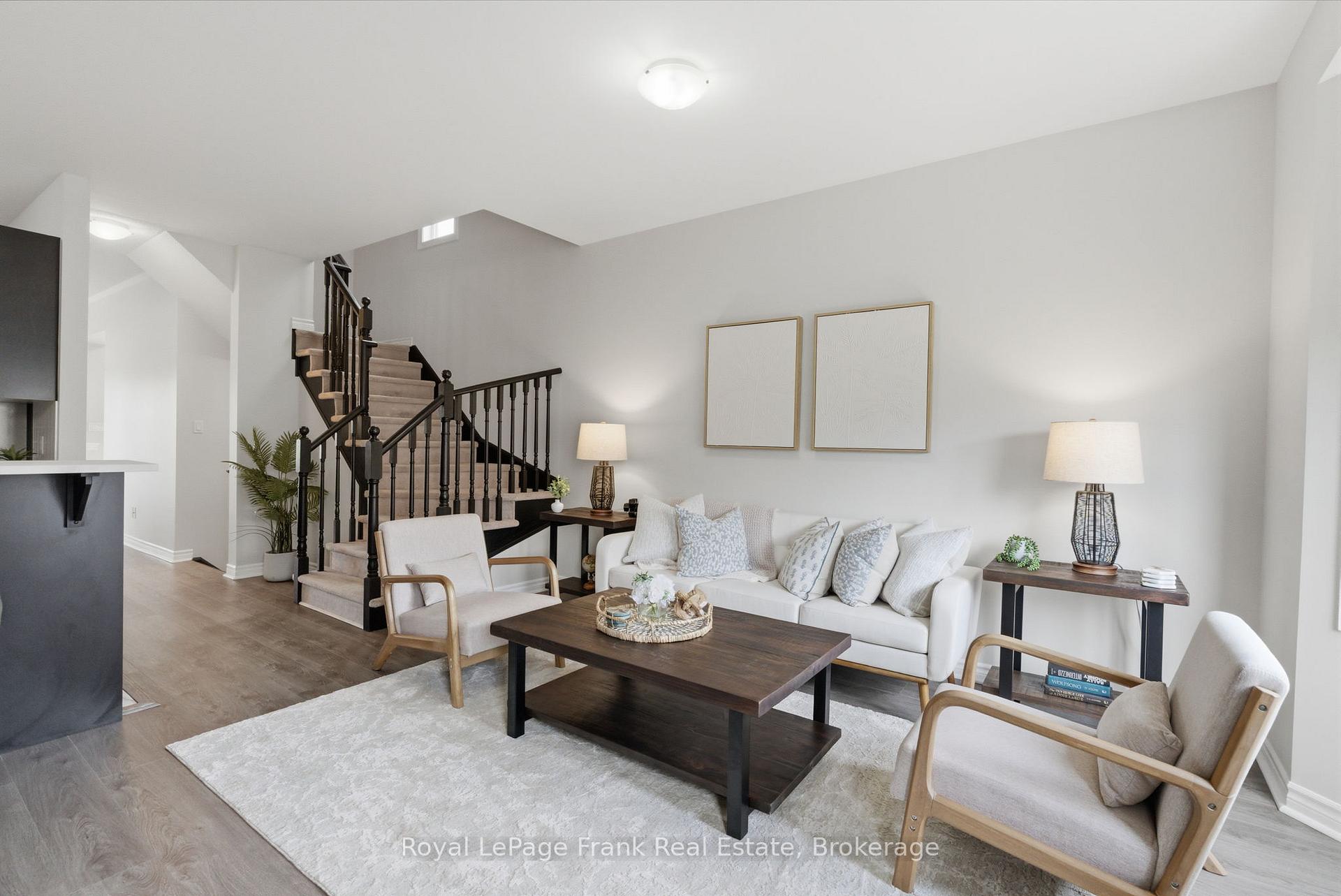 Photo 13 of 264 Brookhill Boulevard, Clarington, Bowmanville — HOMEH