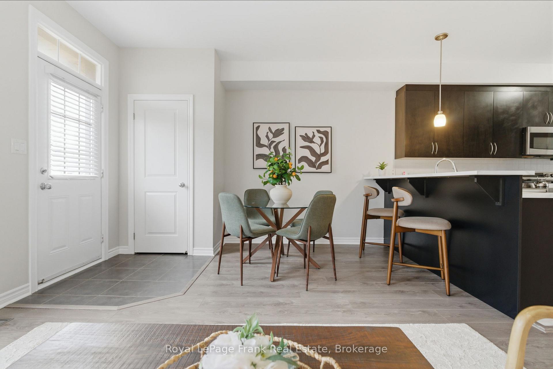 Photo 15 of 264 Brookhill Boulevard, Clarington, Bowmanville — HOMEH