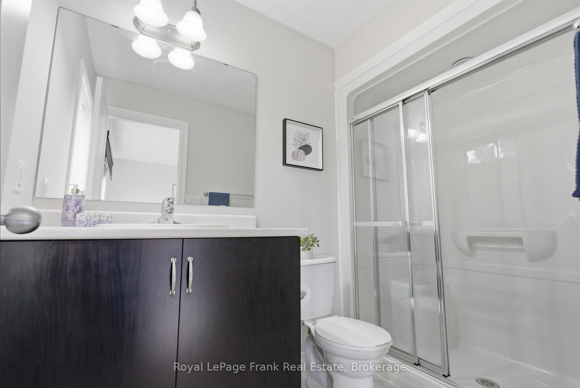 Photo 23 of 264 Brookhill Boulevard, Clarington, Bowmanville — HOMEH