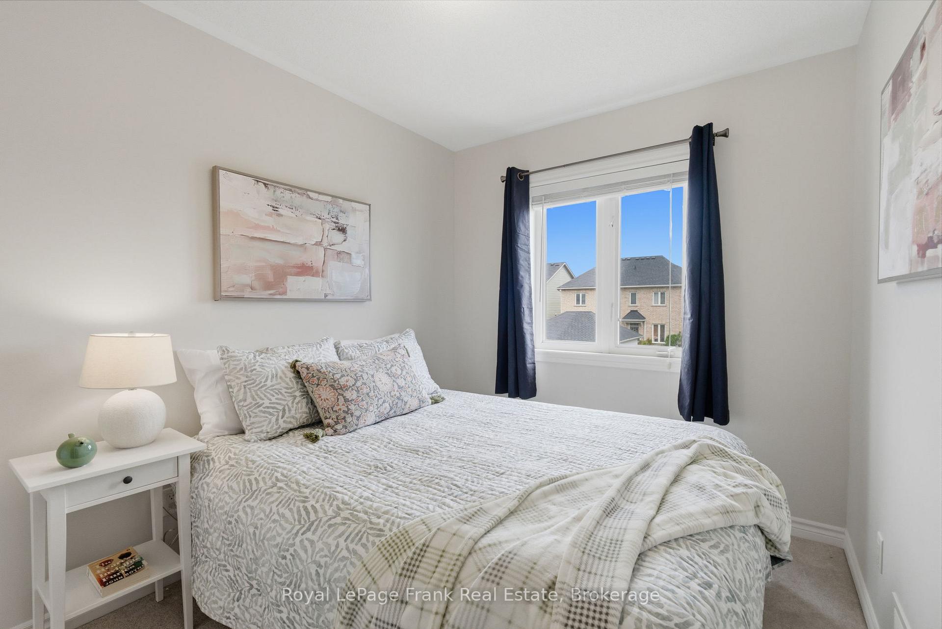 Photo 24 of 264 Brookhill Boulevard, Clarington, Bowmanville — HOMEH