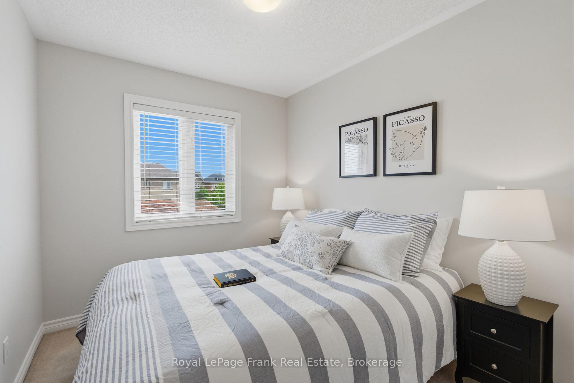 Photo 25 of 264 Brookhill Boulevard, Clarington, Bowmanville — HOMEH