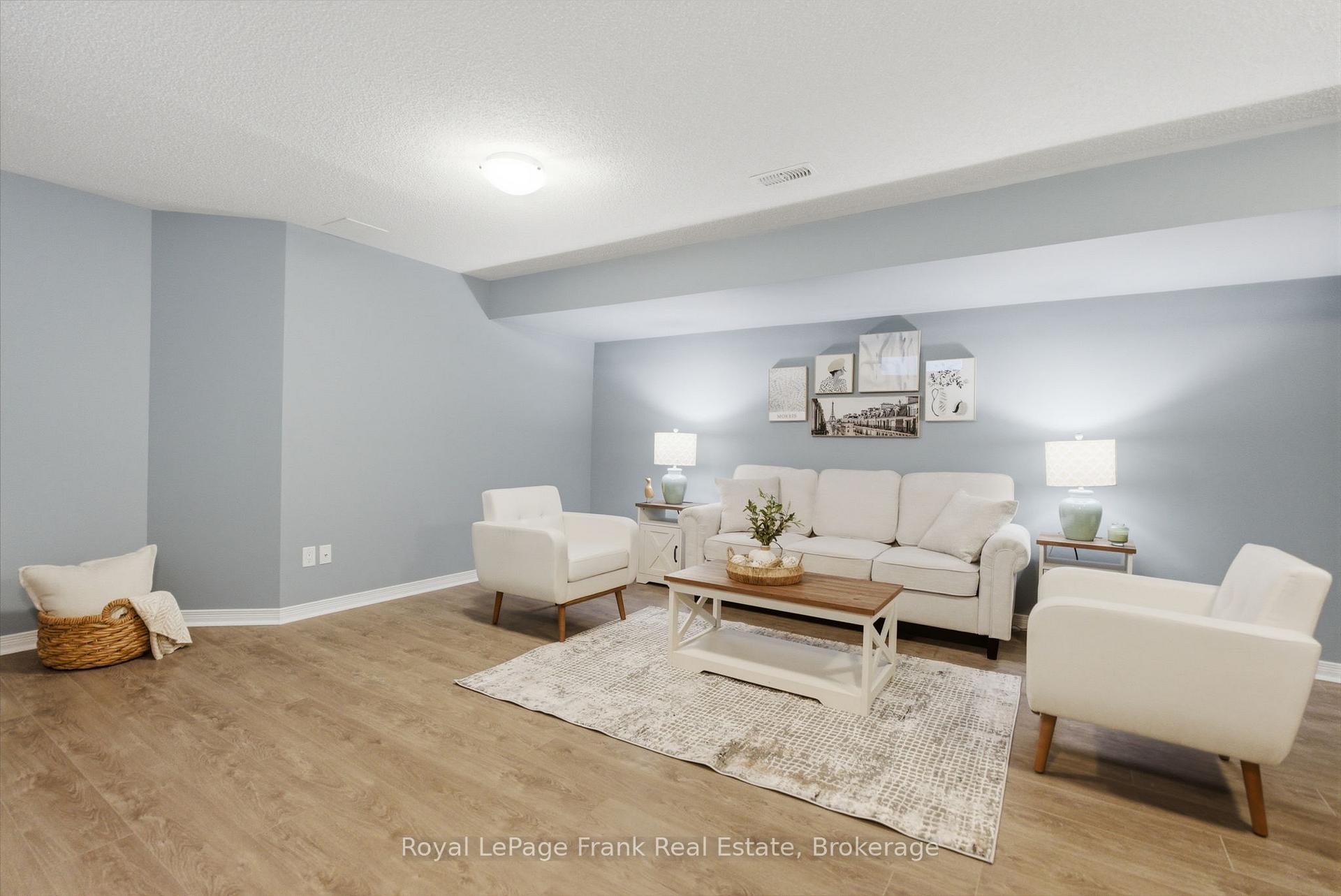 Photo 29 of 264 Brookhill Boulevard, Clarington, Bowmanville — HOMEH