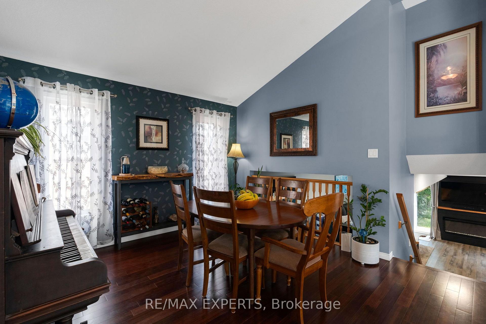 Photo 11 of 1 Cameron Court, Orangeville — HOMEH