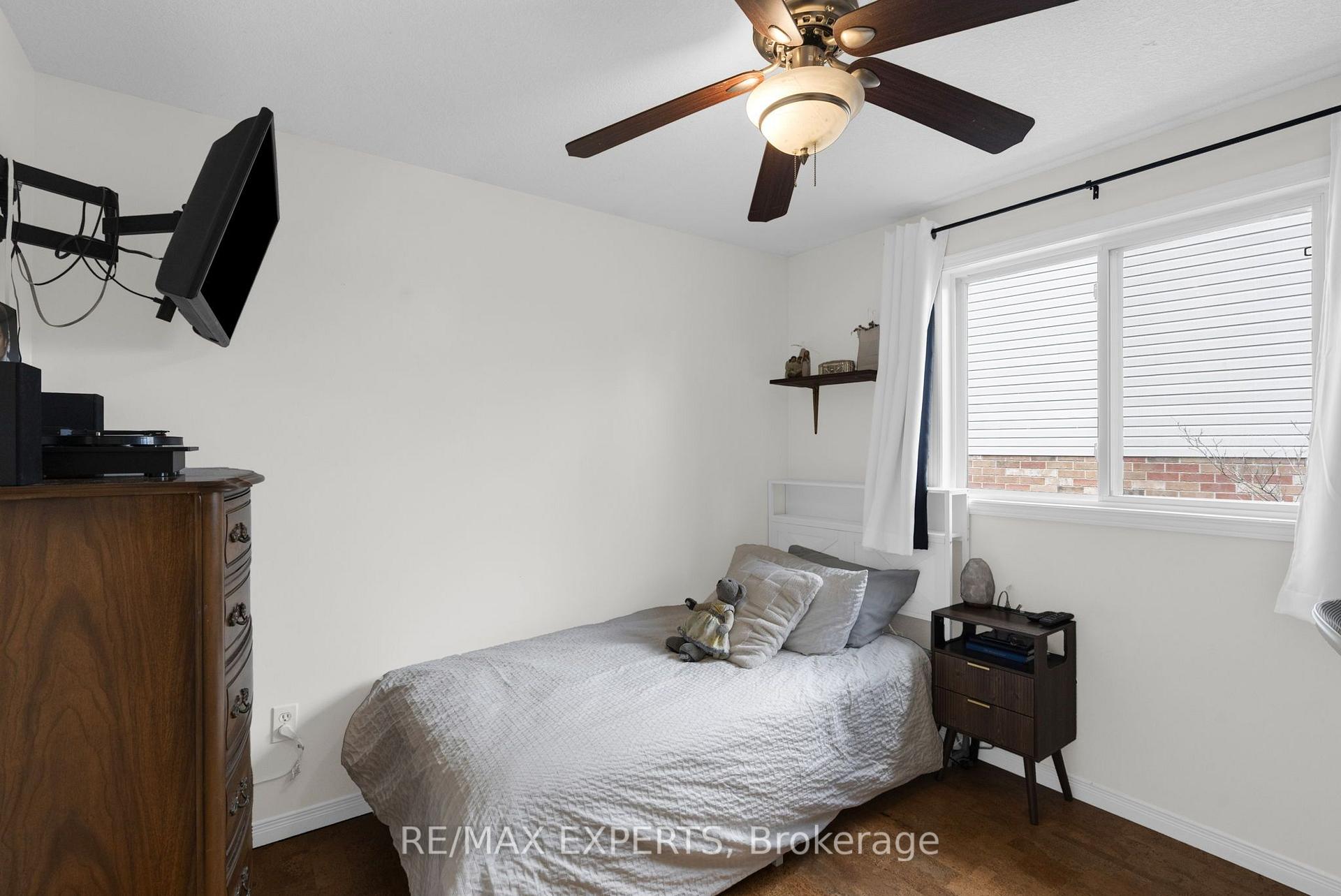 Photo 19 of 1 Cameron Court, Orangeville — HOMEH