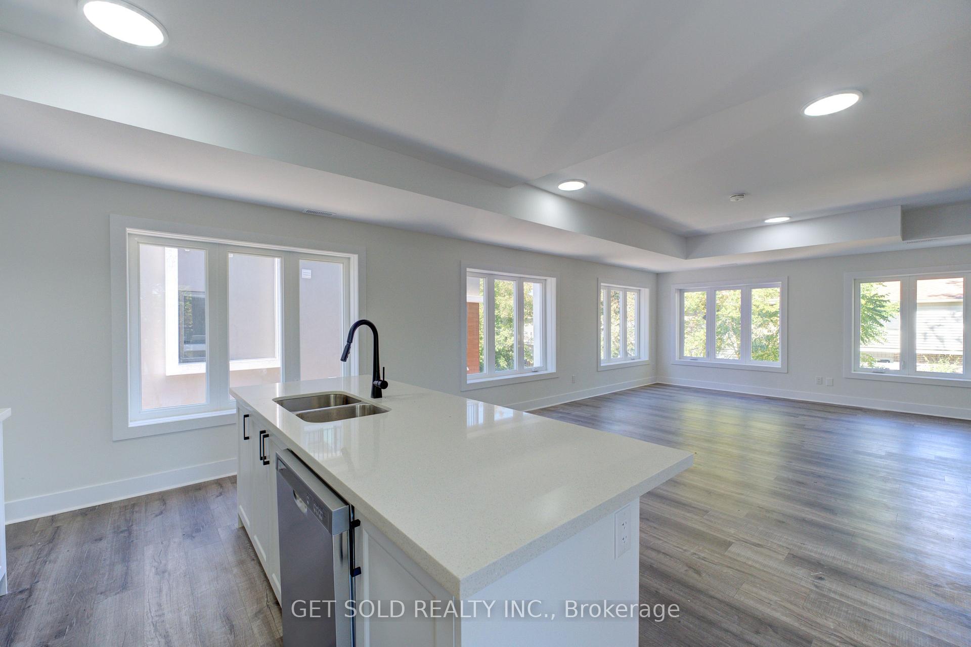 Photo 4 of Unit 14, 6701 Thorold Stone Road, Niagara Falls, Stamford — HOMEH