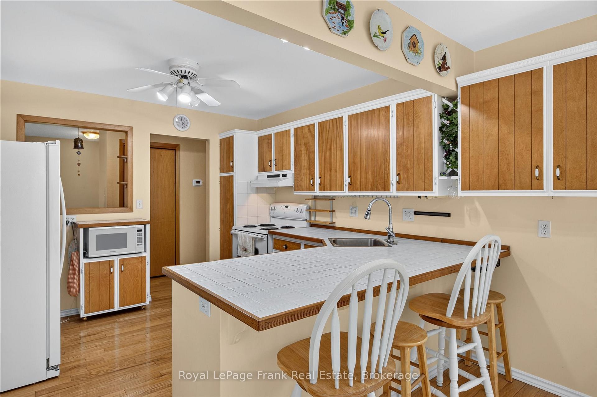 Photo 13 of 18 Redwood Court, Peterborough, Monaghan Ward 2 — HOMEH