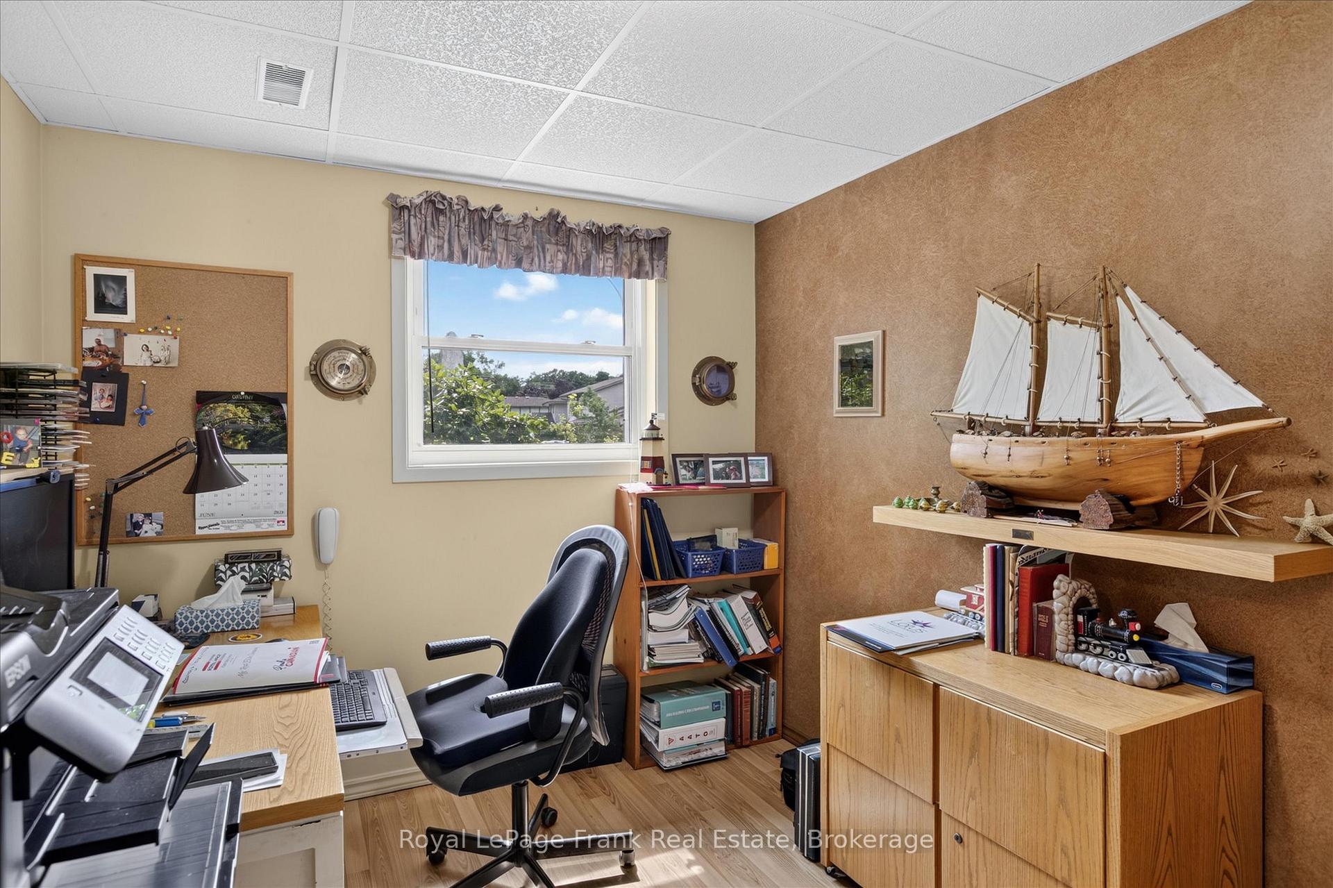Photo 23 of 18 Redwood Court, Peterborough, Monaghan Ward 2 — HOMEH