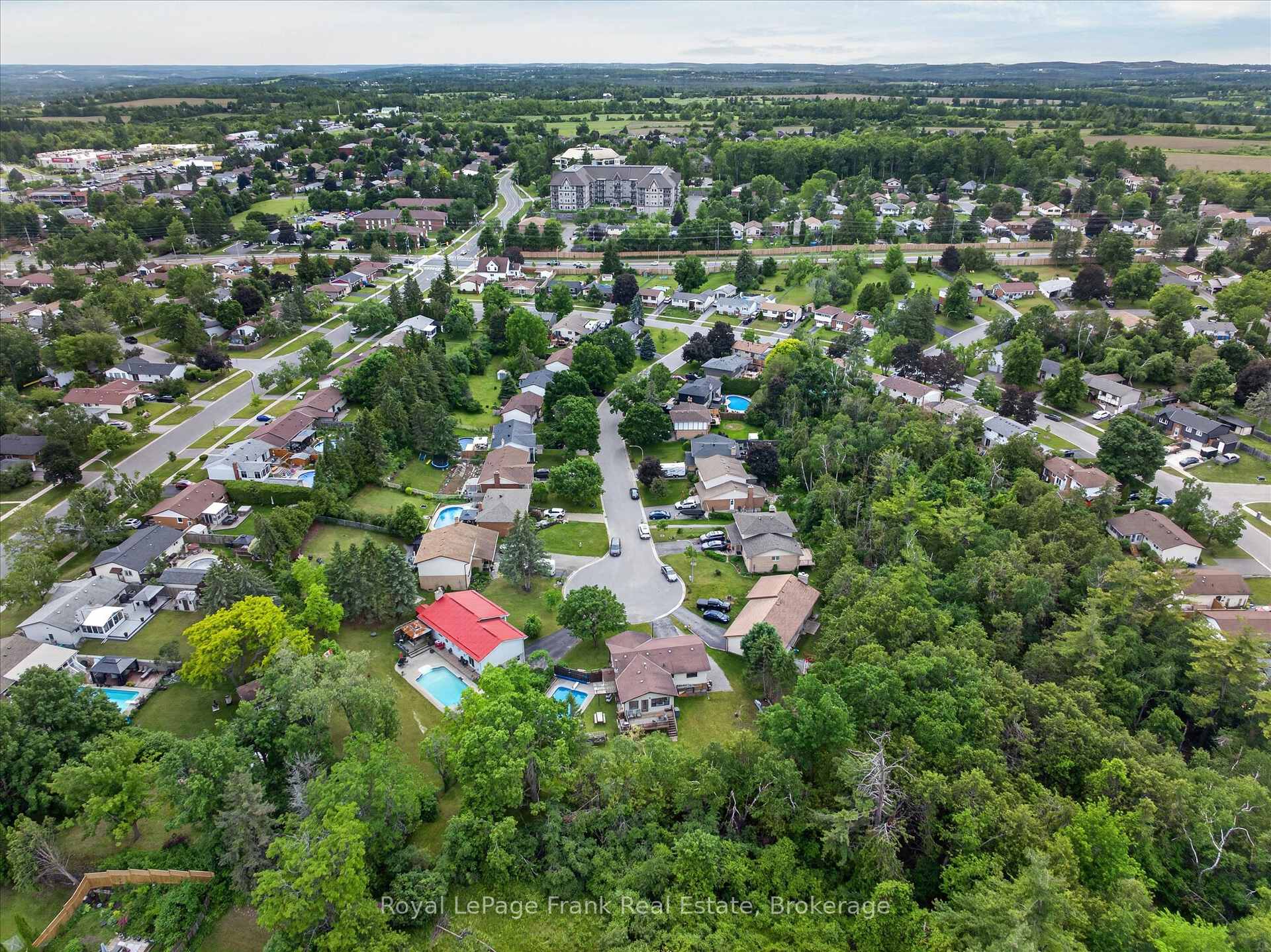 Photo 42 of 18 Redwood Court, Peterborough, Monaghan Ward 2 — HOMEH