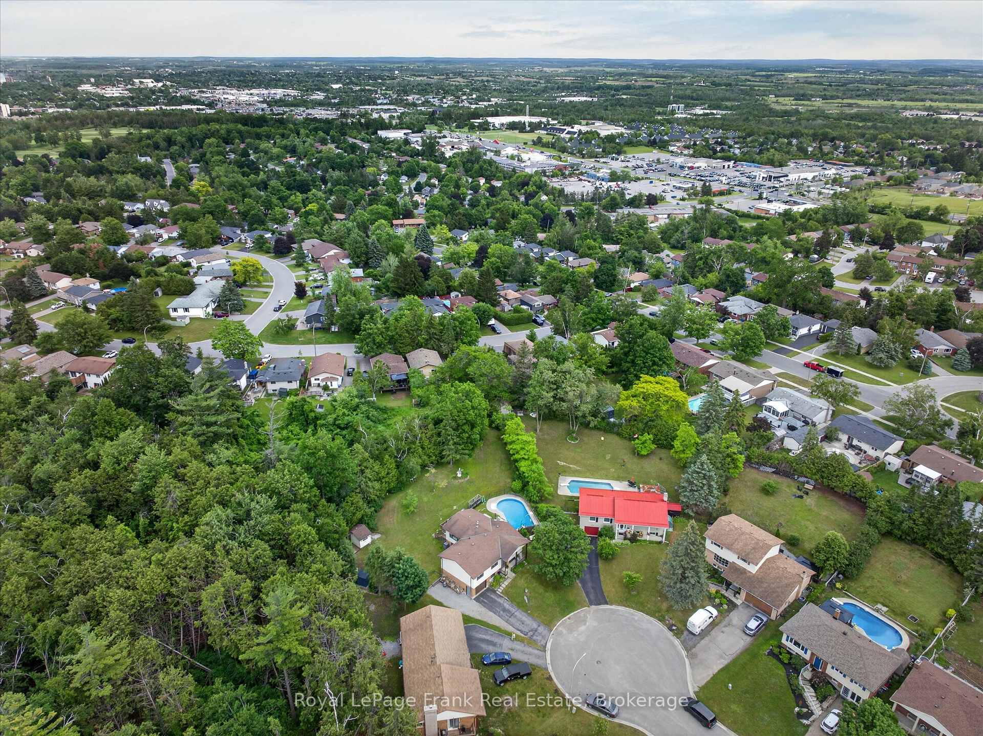 Photo 43 of 18 Redwood Court, Peterborough, Monaghan Ward 2 — HOMEH