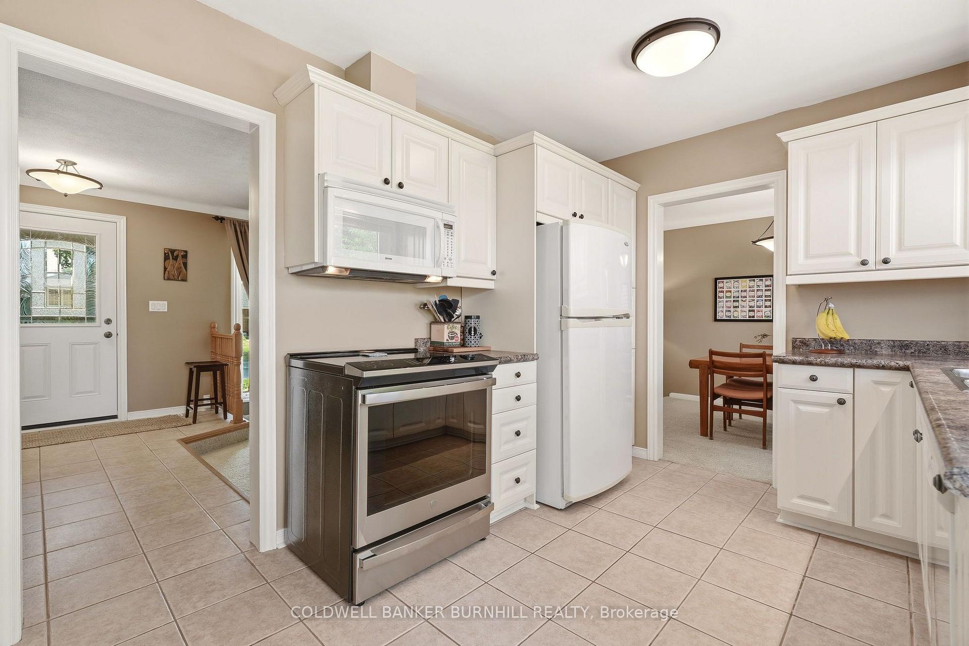 Photo 12 of 569 Parkside Crescent, Burlington, Appleby — HOMEH
