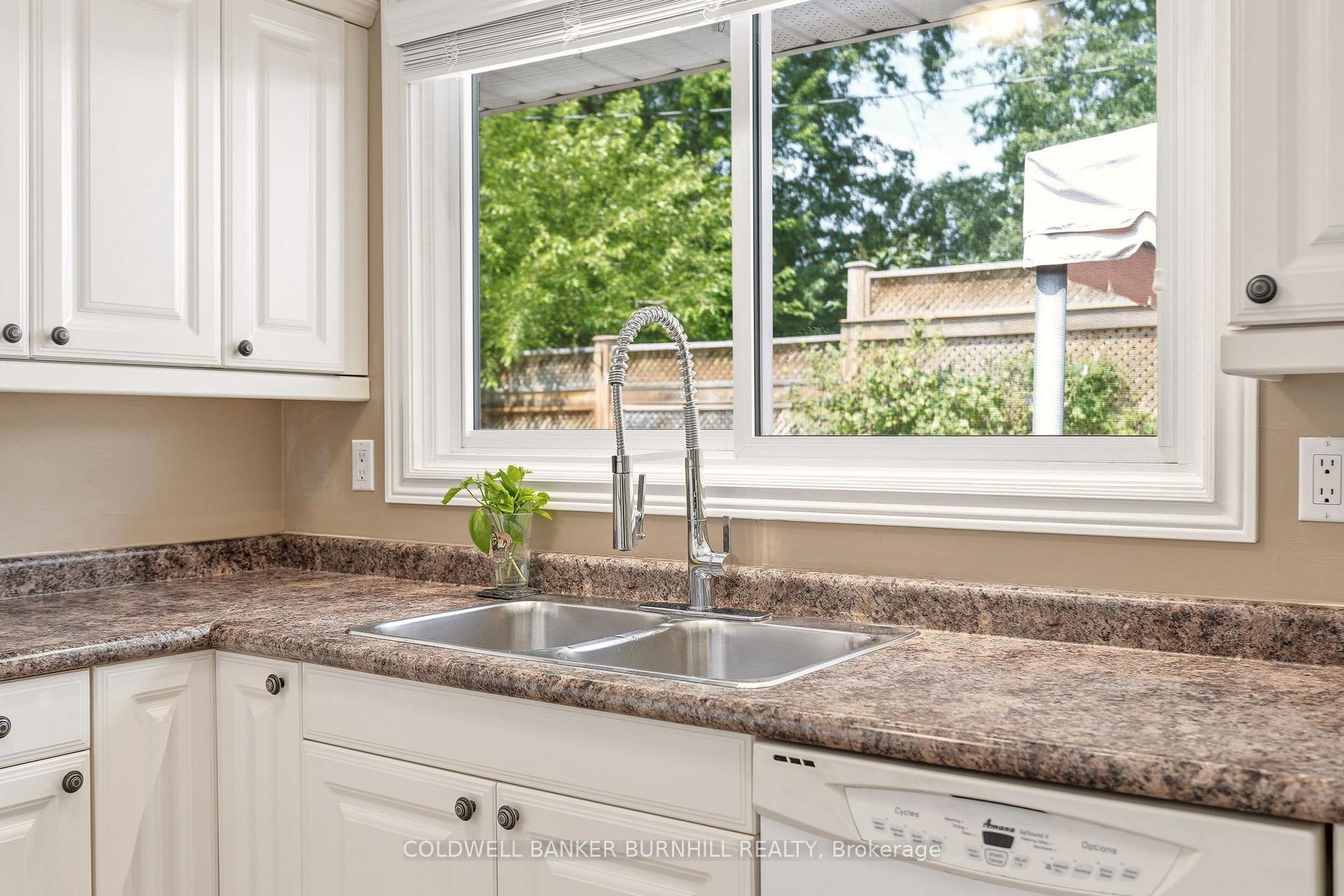Photo 13 of 569 Parkside Crescent, Burlington, Appleby — HOMEH