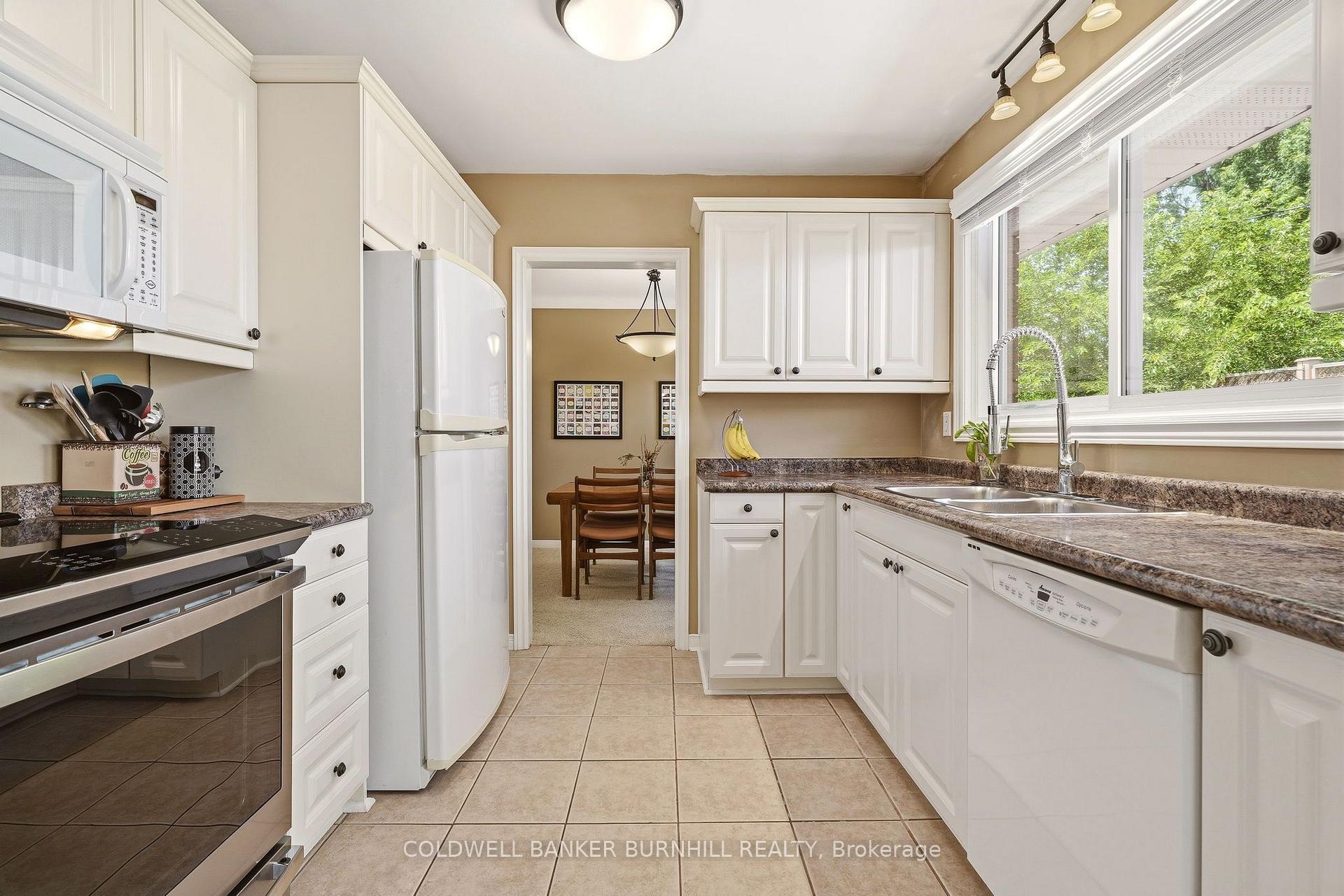 Photo 16 of 569 Parkside Crescent, Burlington, Appleby — HOMEH