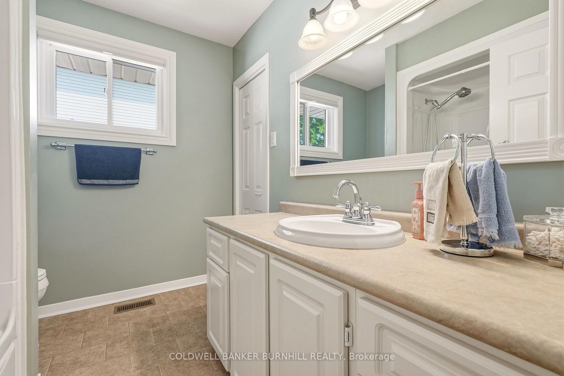 Photo 23 of 569 Parkside Crescent, Burlington, Appleby — HOMEH