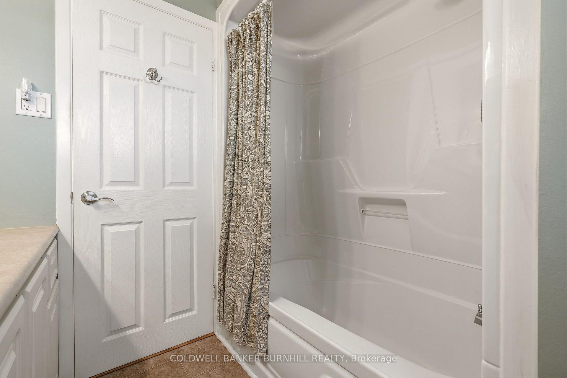 Photo 24 of 569 Parkside Crescent, Burlington, Appleby — HOMEH