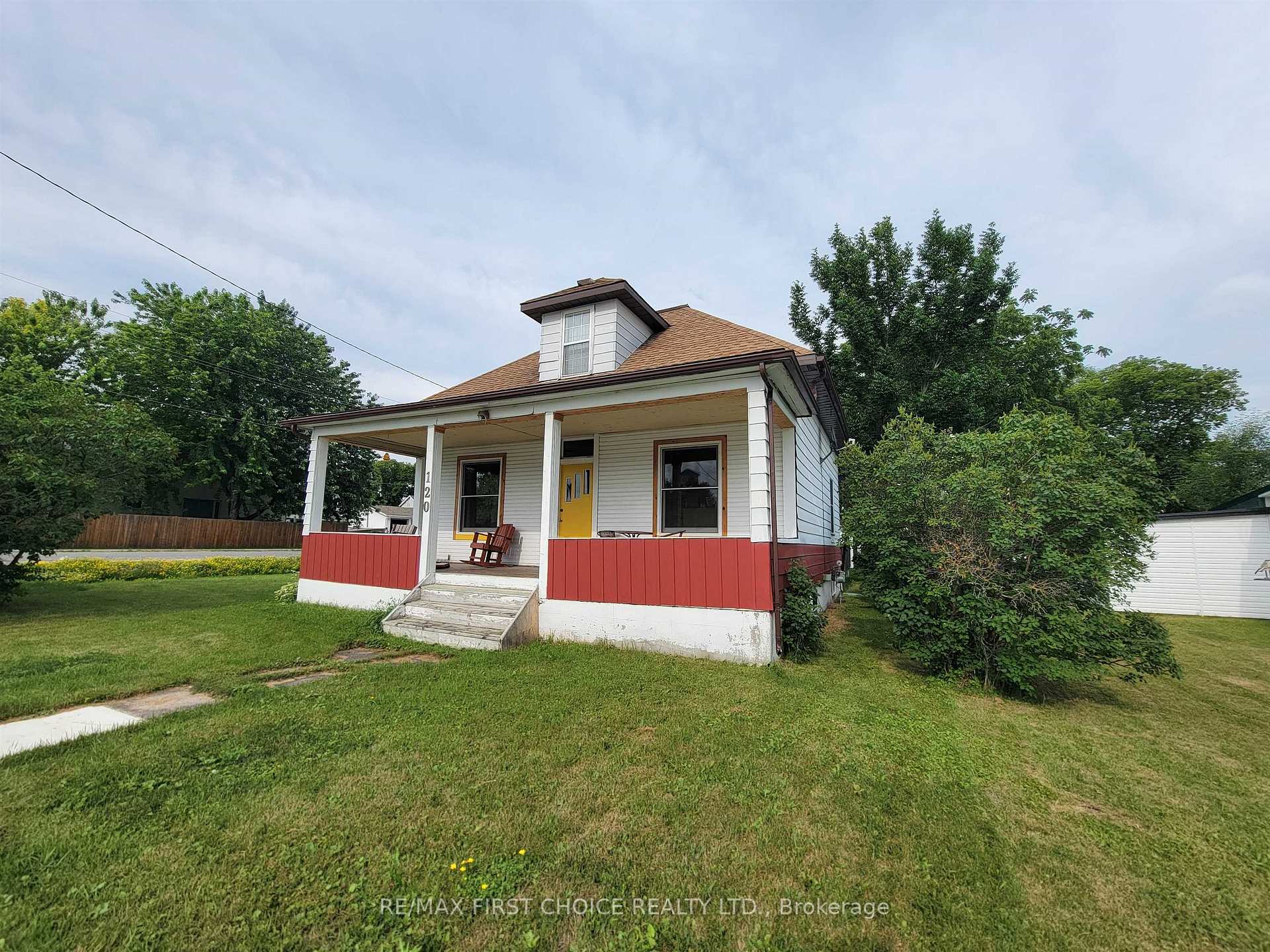 Photo 1 of 120 Third St, Rainy River — HOMEH