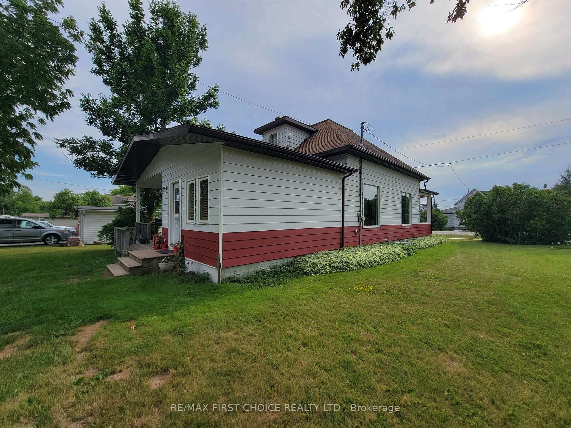 Photo 22 of 120 Third St, Rainy River — HOMEH