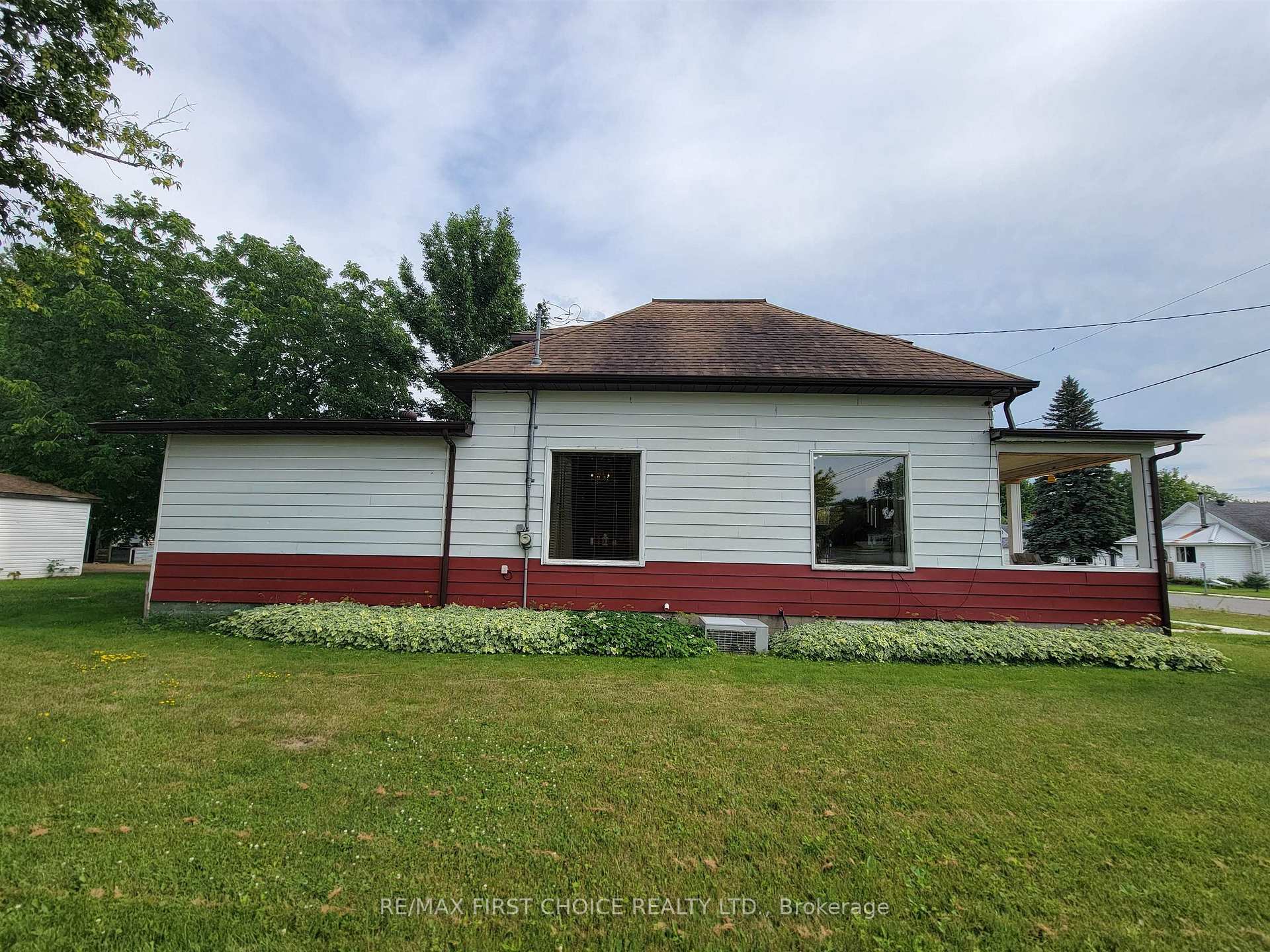 Photo 23 of 120 Third St, Rainy River — HOMEH