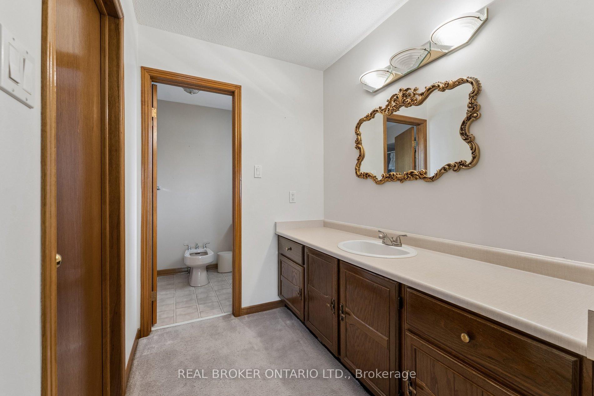 Photo 25 of 102 Coronation Circle, Brampton, Heart Lake West — HOMEH