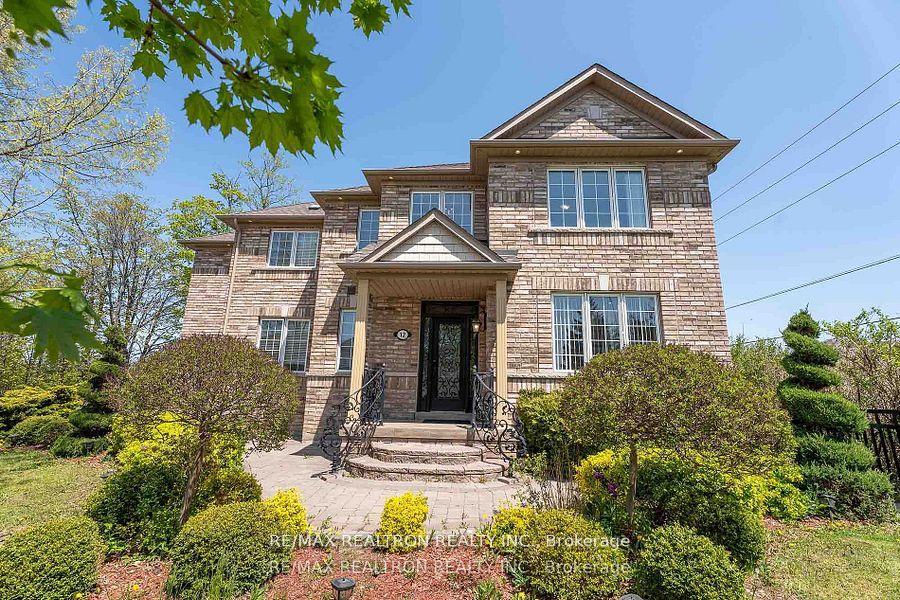 Photo 4 of 12 Edgevalley Court, Brampton, Bram East — HOMEH