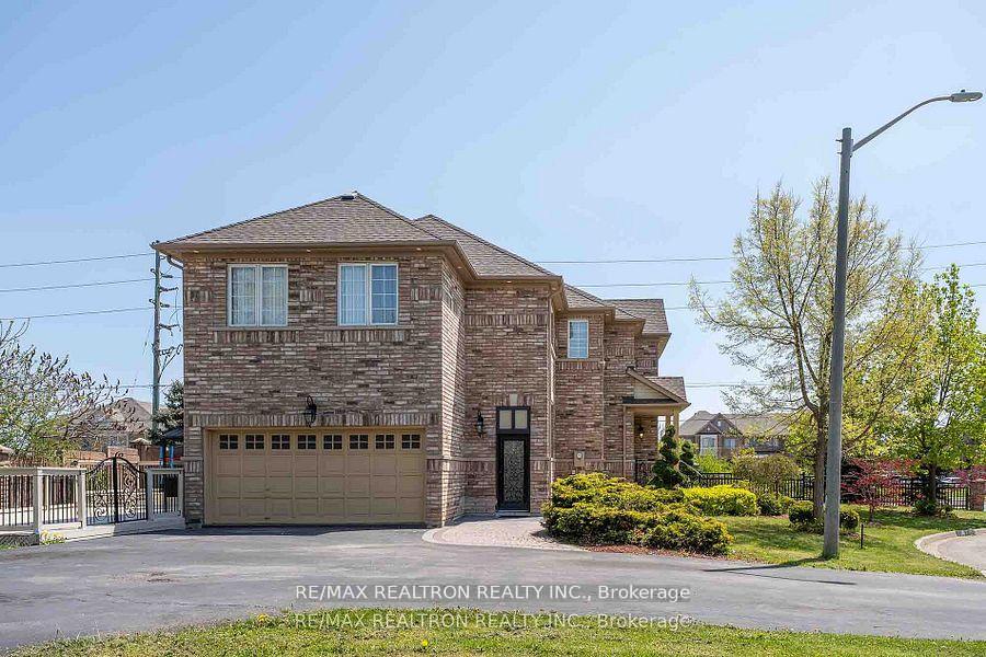 Photo 6 of 12 Edgevalley Court, Brampton, Bram East — HOMEH