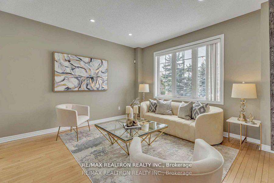 Photo 9 of 12 Edgevalley Court, Brampton, Bram East — HOMEH