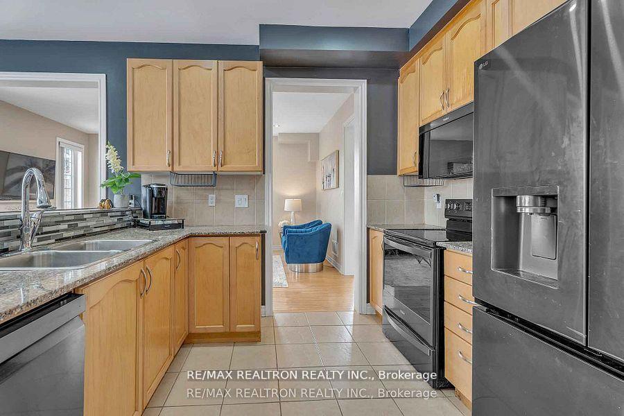 Photo 23 of 12 Edgevalley Court, Brampton, Bram East — HOMEH