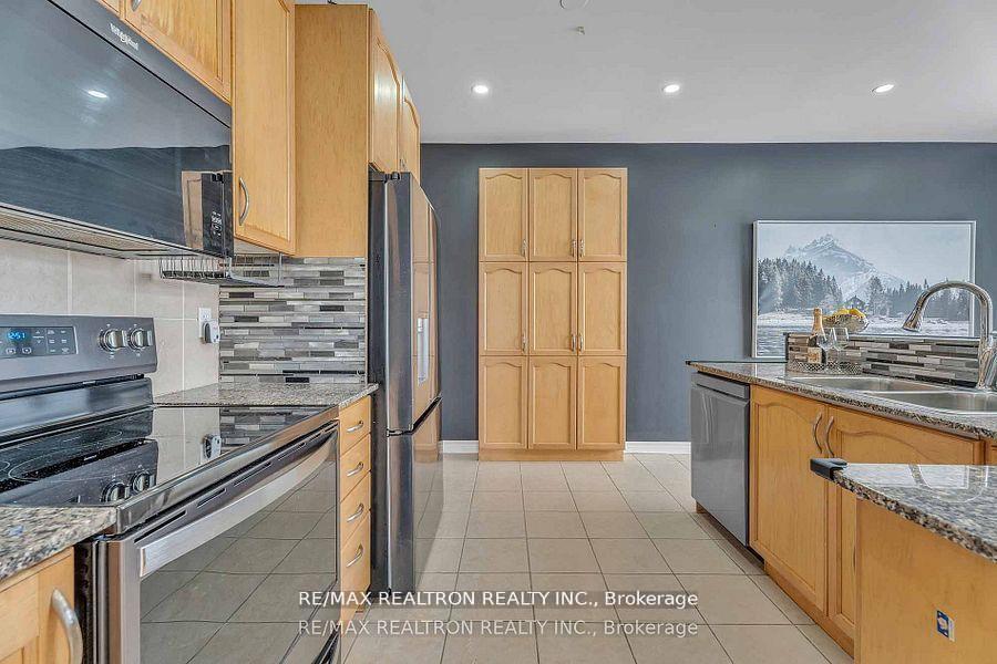 Photo 24 of 12 Edgevalley Court, Brampton, Bram East — HOMEH