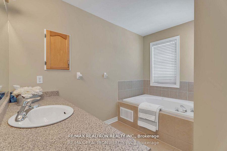 Photo 31 of 12 Edgevalley Court, Brampton, Bram East — HOMEH