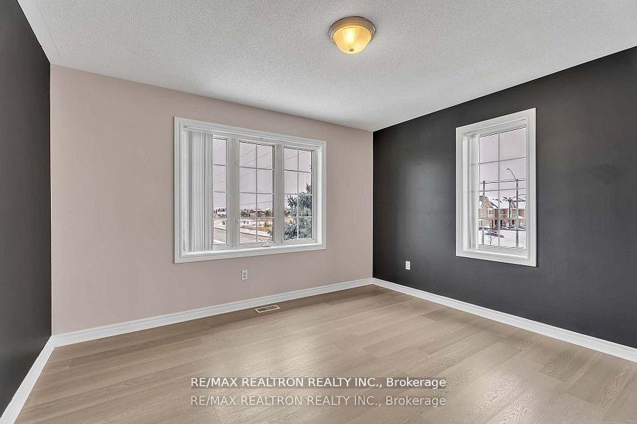 Photo 35 of 12 Edgevalley Court, Brampton, Bram East — HOMEH