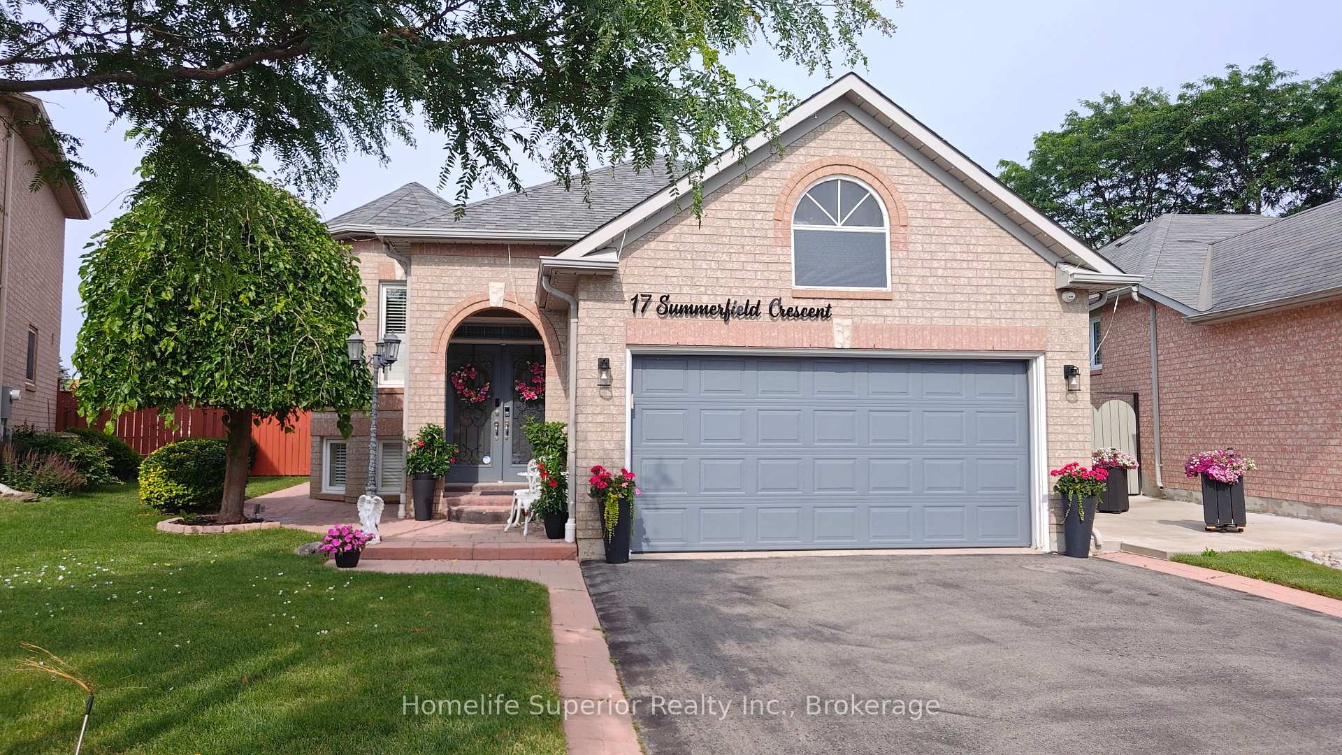Photo 1 of 17 Summerfield Crescent, Brampton, Brampton West — HOMEH