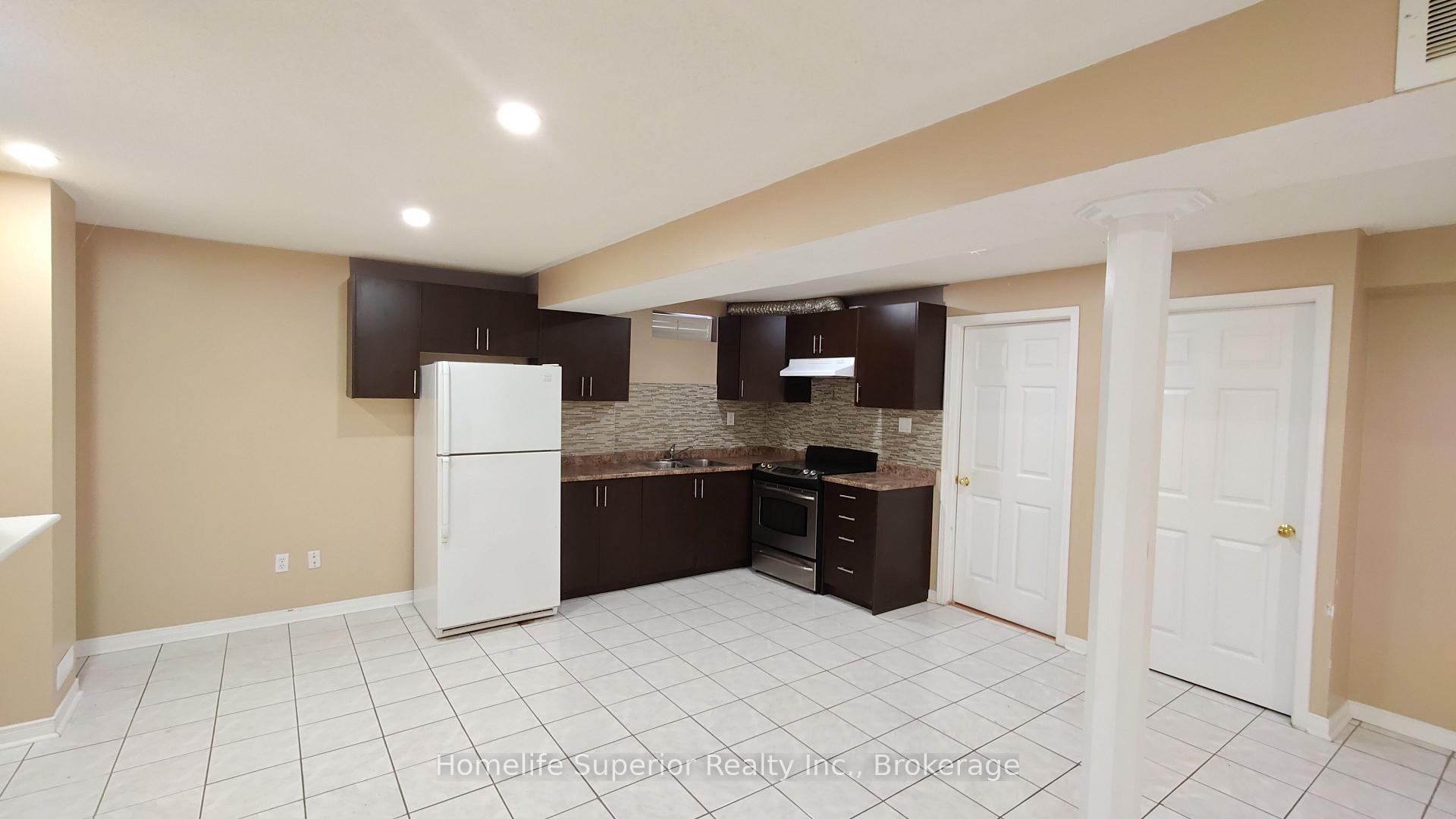 Photo 6 of 17 Summerfield Crescent, Brampton, Brampton West — HOMEH