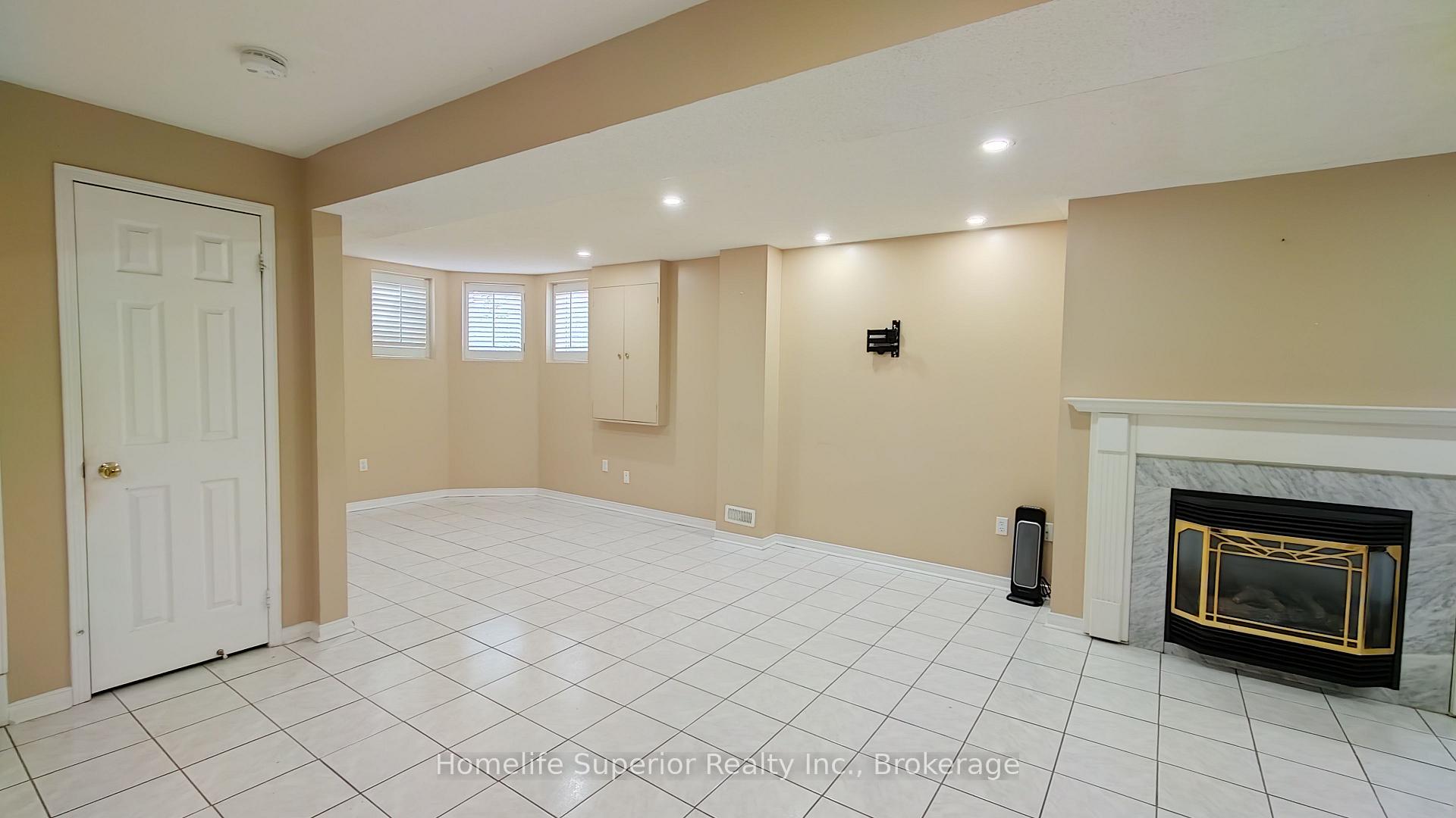 Photo 8 of 17 Summerfield Crescent, Brampton, Brampton West — HOMEH