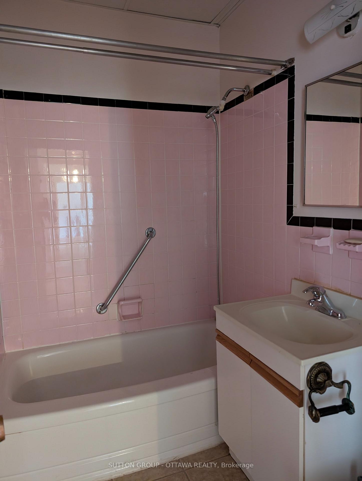 Photo 8 of Unit 7, 5 Rogers Road, Perth, Perth — HOMEH