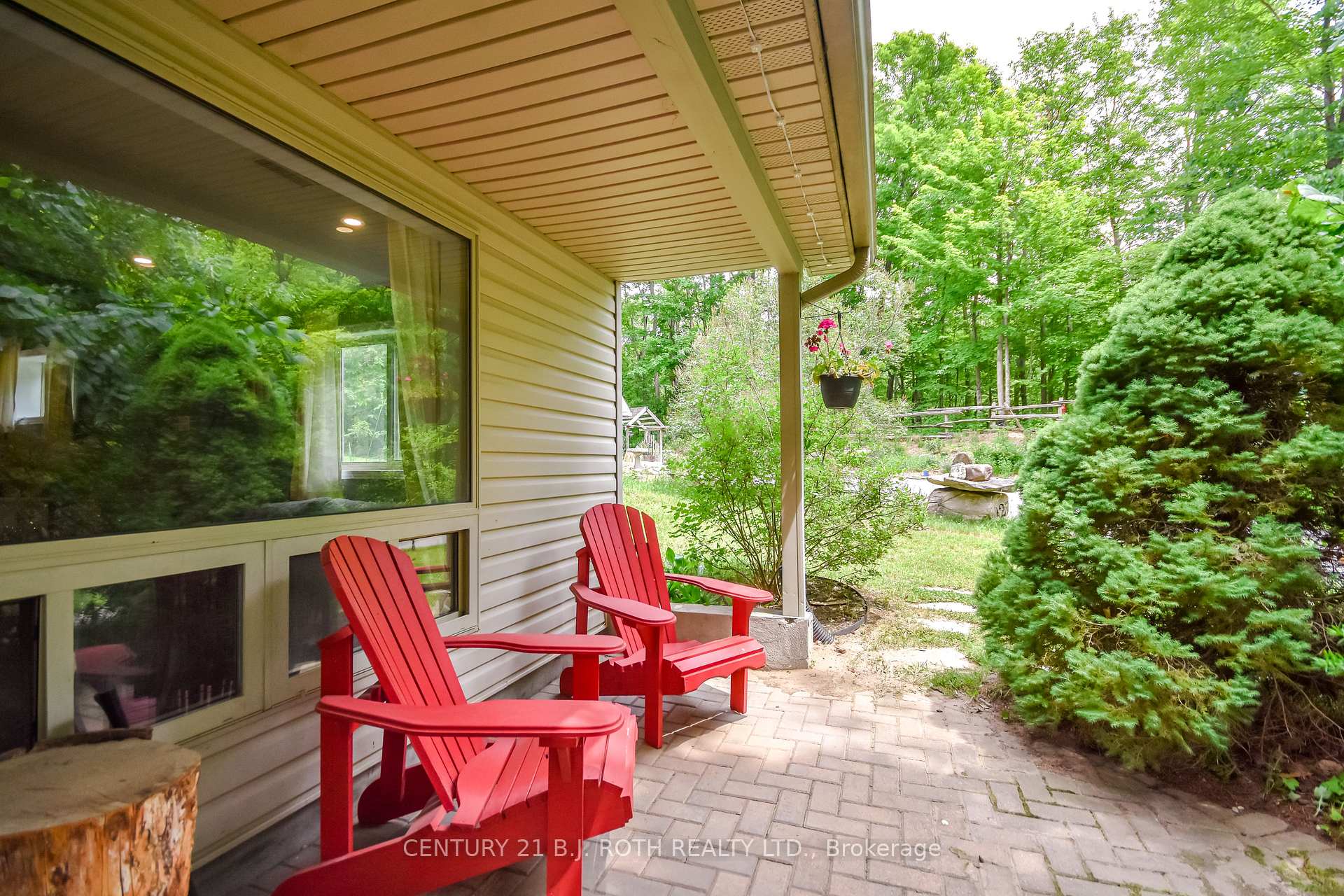 Photo 3 of 29 Algonquin Trail, Oro-Medonte, Sugarbush — HOMEH