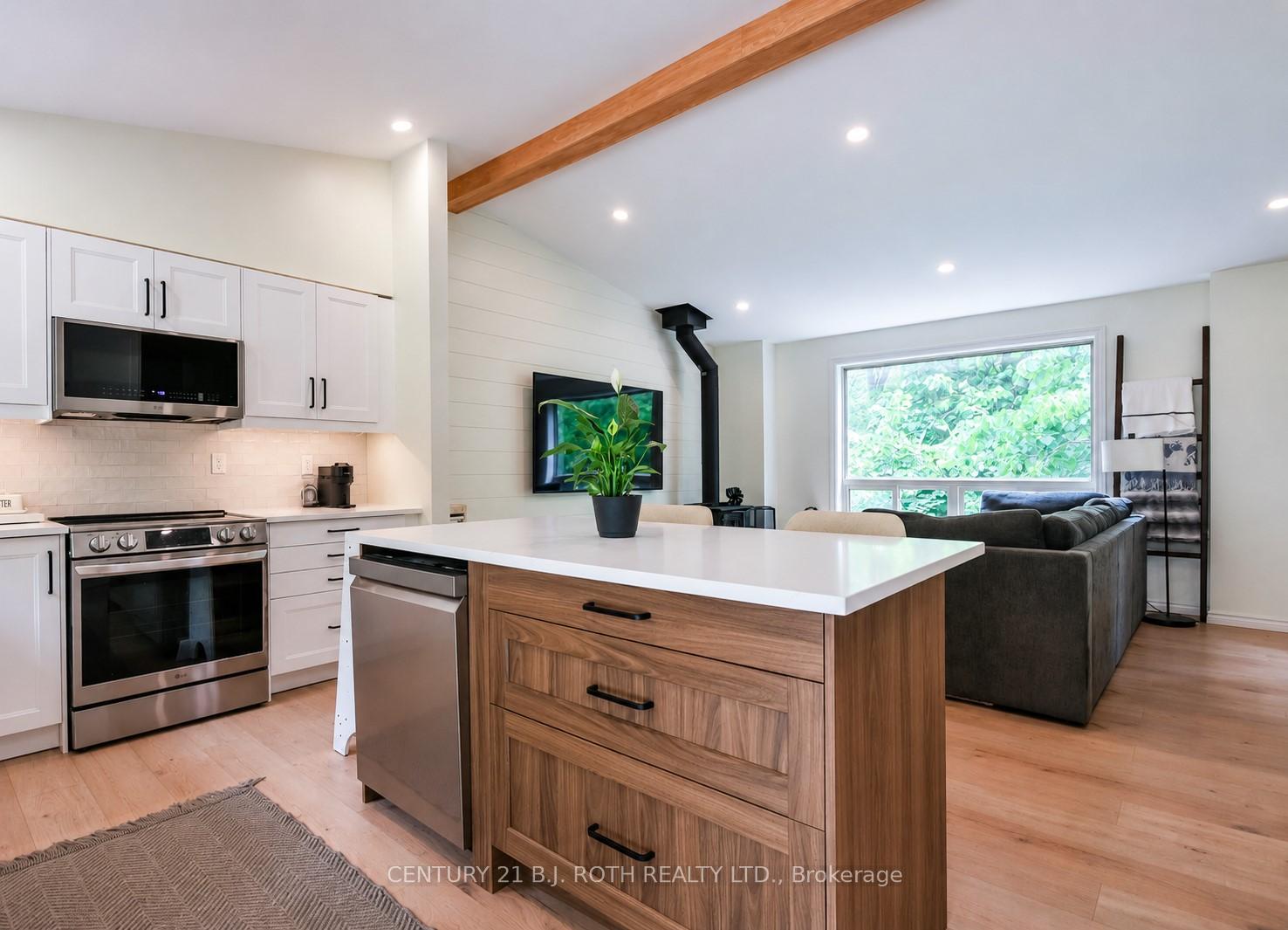 Photo 8 of 29 Algonquin Trail, Oro-Medonte, Sugarbush — HOMEH
