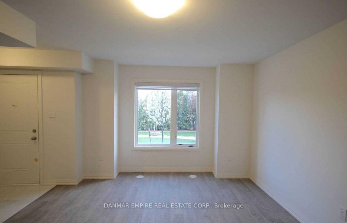 Photo 3 of 33 Cohen Way, Vaughan, Patterson — HOMEH